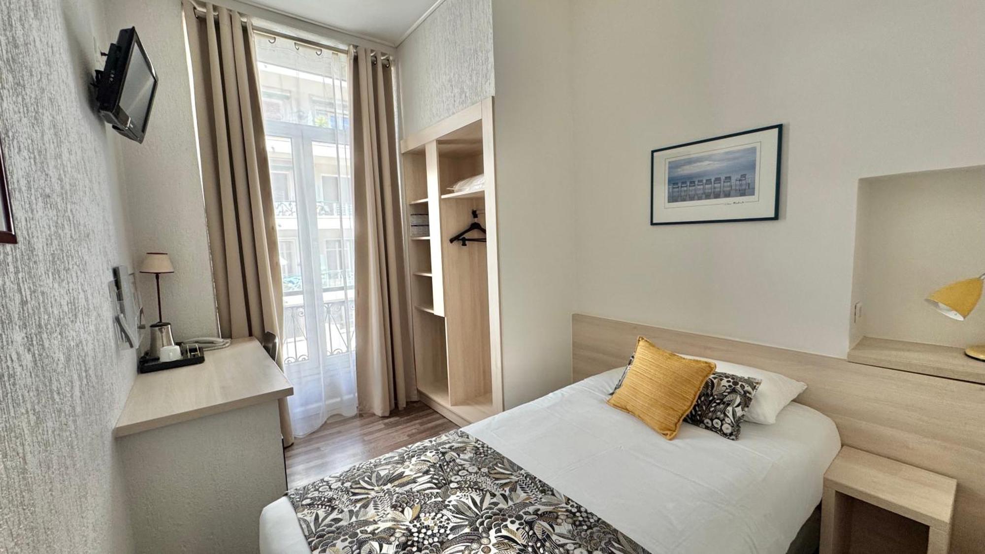 Helvétique Hotel 3*